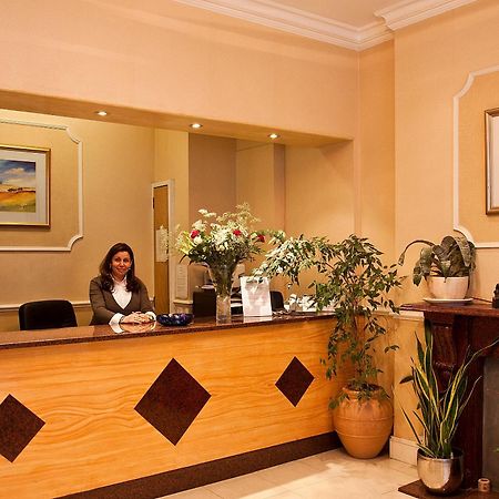 Avon Hotel Лондон Екстериор снимка