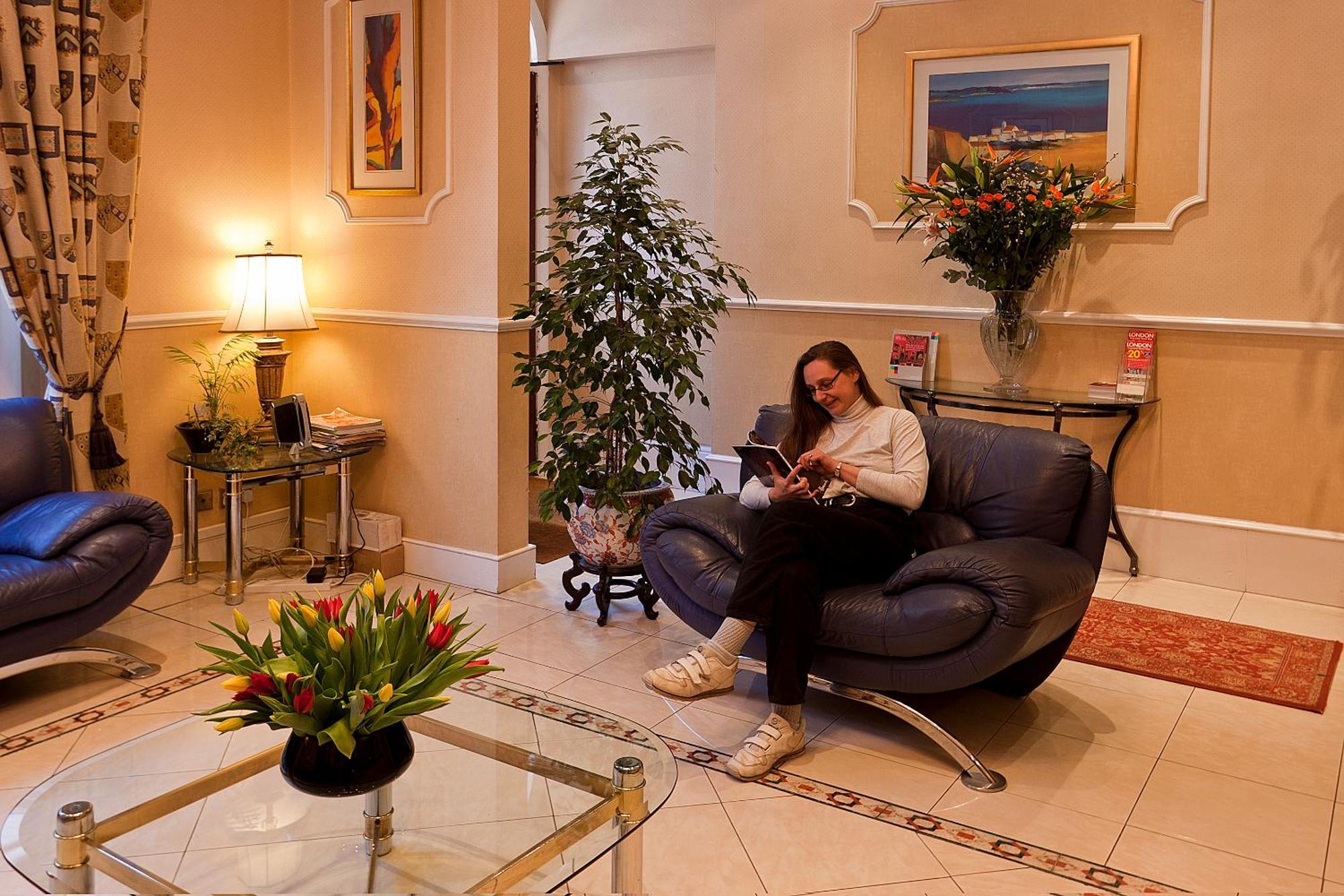 Avon Hotel Лондон Екстериор снимка